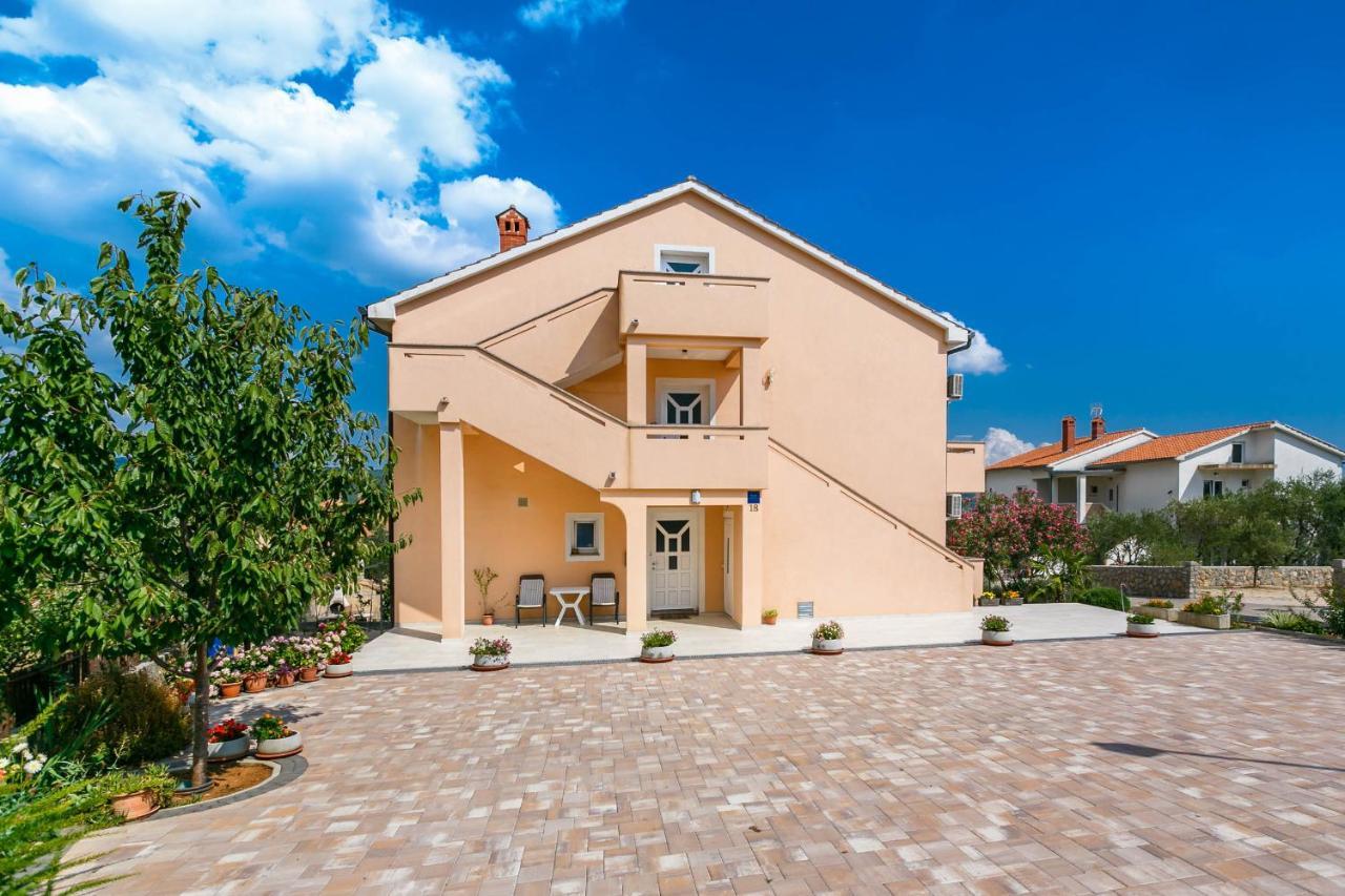 Apartmani Luka Kornić Екстериор снимка
