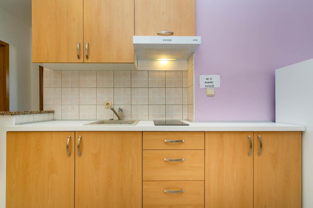 Apartmani Luka Kornić Екстериор снимка